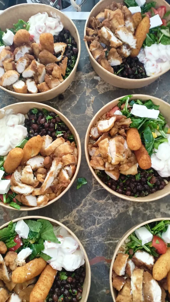 Tavuklu salata